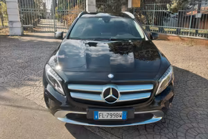 Mercedes Gla Sport-benzina-per neopatentati 