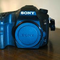 SONY A 68  - SCATTI  7665 - PARI AL NUOVO