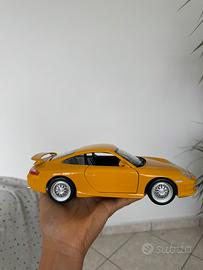 Modellino Porsche 911 GT3 1:18 Bburago