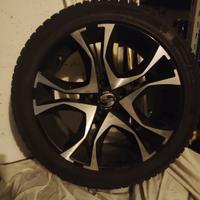 4 dischi Spath da 17" con gomme neve Hankook