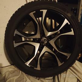 4 dischi Spath da 17" con gomme neve Hankook