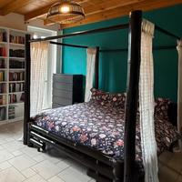 Letto a baldacchino etnico