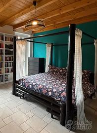 Letto a baldacchino etnico