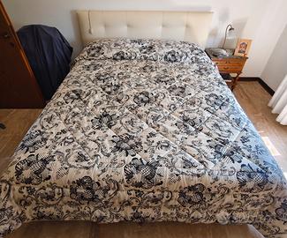 Letto matrimoniale con contenitore 