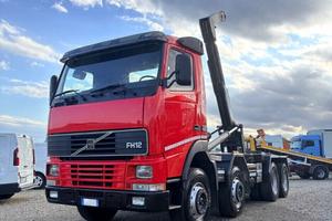 VOLVO FH 420 8X4 4 ASSI CON GANCIO SCARRABILE