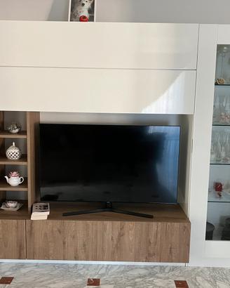 Parete attezzata L 2,80 x 2,00 bhome