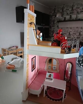 Cameretta di Marionette + Ladybug con scooter