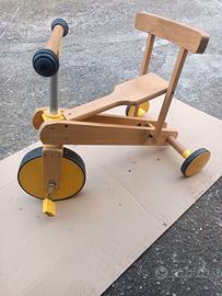 Triciclo in legno