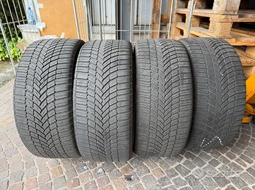 Pneumatici Bridgestone 225/40R18 92Y M+S