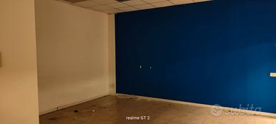 Spazio commerciale ufficio