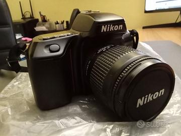 Macchina fotografica a pellicola NIKON F70