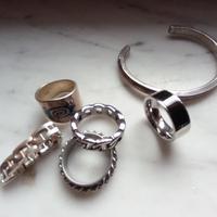anelli e bracciali in argento o acciaio