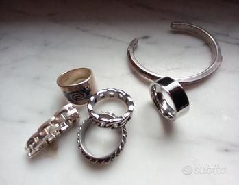 anelli e bracciali in argento o acciaio