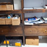 mobile in legno massello ex farmacia