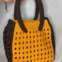 Borsa a mano oro e marrone uncinetto trama a rete