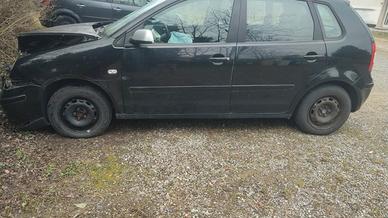 Volkswagen Polo incidentata 