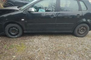 Volkswagen Polo incidentata 