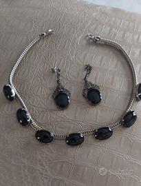 girocollo  e orecchini  in onice nero 