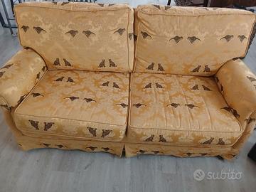 Divano e 2 poltrone