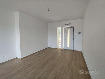 V003914 OSIMO vicinanze centro