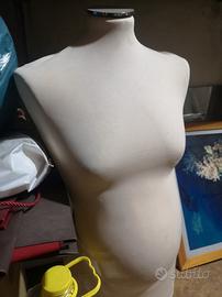 MANICHINI DONNA IN GRAVIDANZA