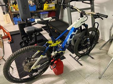 E bike Husqvarna HC8