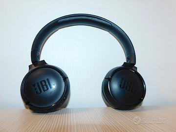 JBL TUNE 570