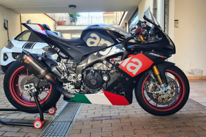 Aprilia RSV4 RF 2015