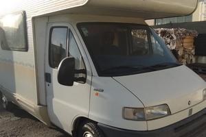 Camper mansardato