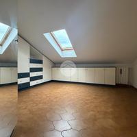 4 LOCALI A LA SPEZIA