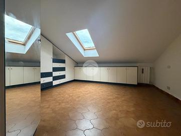 4 LOCALI A LA SPEZIA