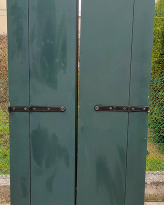 Scuro portone in compensato marino