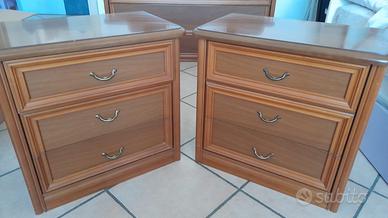 Doppio comodino in legno