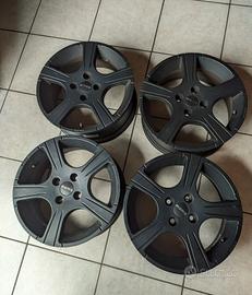 Cerchi Momo Design 15 4x100 6,5J ET35