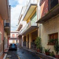 Casa indipendente con terrazzi 49-376