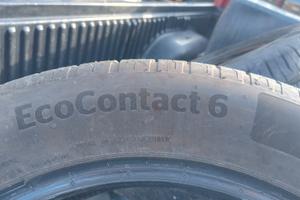 N°4 gomme estive Continental 215/55 R 17 V