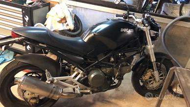 Ducati Monster 750