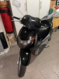 Beverly 200 Piaggio anno 2004