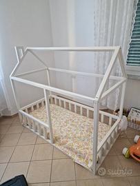 Lettino Montessoriano in legno naturale +materasso
