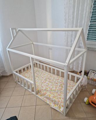 Lettino Montessoriano in legno naturale +materasso