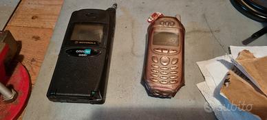 2 telefoni cellulari d'epoca
