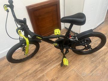 Bici bimbo B’Twin 500 dark hero