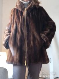 pelliccia visone con cappuccio moderna