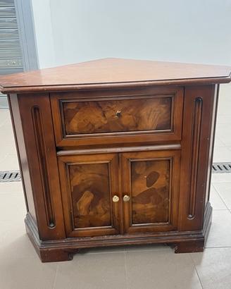 Angoliera in legno