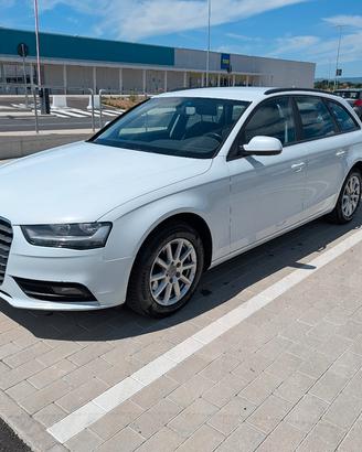 Audi A4 2.0 TDI Avant S-Tronic Quattro 177cv Bianc