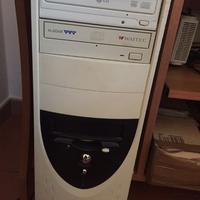 Computer fisso completo, anno 2000