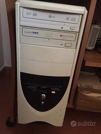 Computer fisso completo, anno 2000