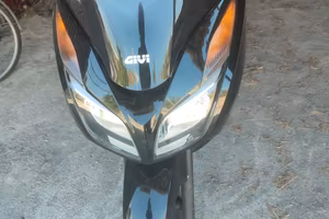 Honda Forza 300