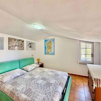 Esclusiva villa con 7.400 mq di terreno, dependanc