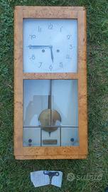 Orologio a pendola in legno